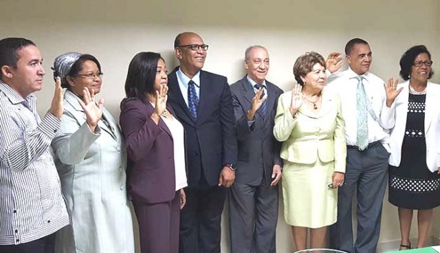 Nueva-directiva-de-Eclof-Dominicana-cuando-era-juramentada