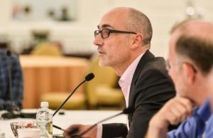 Amar a tus enemigos es la respuesta a los males de Estados Unidos, dice Arthur Brooks