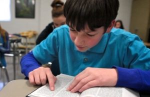 Aprueban ley para el estudio de la Biblia en escuelas públicas de Florida