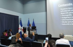 Experto en tecnología UASD alerta sobre riesgos en el uso de Internet en niños y adolescentes