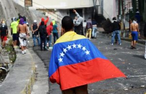 Venezolanos vuelven a las calles