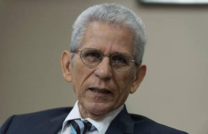 Academia de la Lengua truena contra orden que establece política de género en la educación