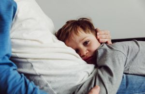 Parejas homosexuales dañan de por vida a niños adoptados, advierte científico de la UNAM