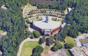 Mujer le dice a la policía que la mega iglesia House of Hope de Atlanta encubrió una violación y luego la amenazó