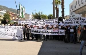 Cristianos protestan contra el cierre de 9 iglesias en Argelia y piden libertad de culto.