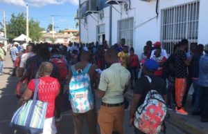 Haitianos retornan masivamente tras Navidad en su país; detienen cientos