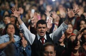 Las iglesias se ponen a una por los valores cristianos