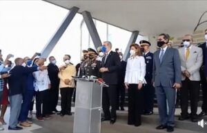 Luis Abinader pide a la población usar mascarillas para contener el Covid