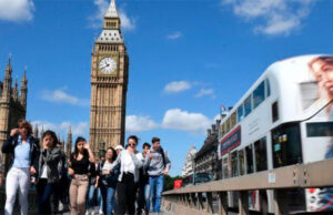 Inglaterra prohibirá reuniones de más de seis personas