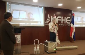 UFHEC presenta primer ventilador no invasivo en el país para apoyo de pacientes COVID-19