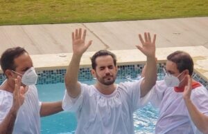 Mensaje de Manny Cruz al bautizarse en la Iglesia Evangélica