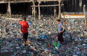 Reportaje: El fondo del mar, ¡plastificado!