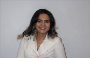 Katherine Chávez presentó su libro “Toqué Fondo”