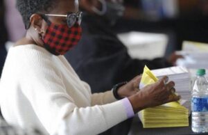 Servicio Postal de EEUU procesó más de 150,000 votos después de la elección