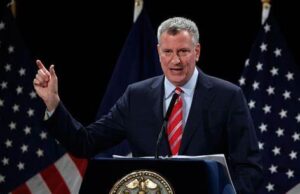 Nueva York cerrará este jueves todas las escuelas públicas por el aumento de casos de COVID-19