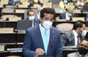 Omar Fernández recomienda sea el TC que resuelva tema causales del aborto