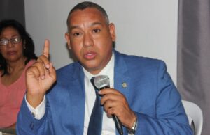 Diputado “se echa para atrás” y confirma las tres causales fuera del Código Penal