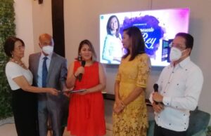 Erika Oviedo presenta su libro «En el Aposento del Rey»