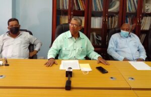 Trabajadores portuarios piden al director de Pensiones auditar el pago en sus provincias, debido a su estado de salud