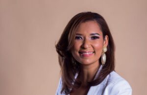 ADOCOC elige a Erika Oviedo presidenta nacional