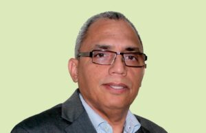 Teólogo Robert Bueno: «Hay que recuperar la sencillez de la vida evangélica