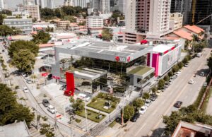 LG ELECTRONICS CELEBRA SU 75°ANIVERSARIO