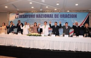 EDO realiza VI Desayuno Nacional de Oración