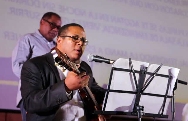 peniel-ramirez-cantautor