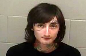 17 cargos por delitos graves, fue acusado supuesto tirador del desfile del 4 de julio de Highland Park