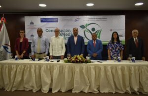 Realizan conferencia Constitución y Medio Ambiente