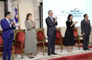 El Palacio Nacional celebró el Día de la Biblia; presidente Abinader se compromete practicar lo que dice el Libro Santo