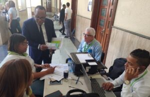 Cientos de Abogados acuden a Jornada de Seguro SeNaSa en Ciudad Nueva