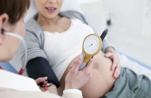 La preeclampsia se relaciona con un aumento de los marcadores de daño e inflamación de las células cerebrales