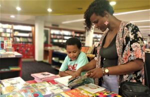 COMO NIÑO EN UNA LIBRERÍA….