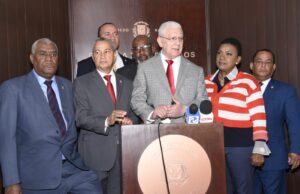 Diputados abogan por normalización de relaciones dominico venezolana