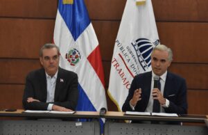 Presidente Abinader anuncia aumento de 19% del salario mínimo no sectorizado para trabajadores de sector privado