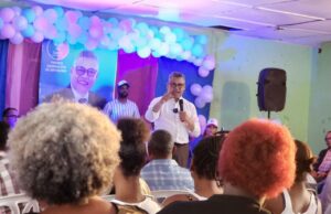 Carlos Peña se compromete a desarrollar un gobierno que elimine el desempleo