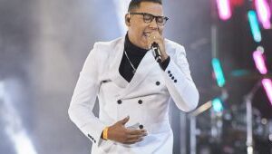 Jameson Ramírez hace historia en concierto Dominicano de Corazón de Manny Cruz