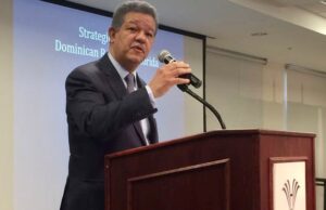 Leonel desarrolla agenda de trabajo en Fort Myers, la Florida