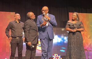 Nelson Javier (El Cocodrillo) es reconocido en Premios El Galardón