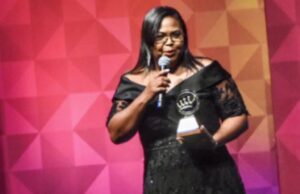 Concierto 25 años de Raquel Amparo gana como Evento Musical en Premios El Galardón