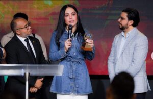 Yesenia Then se alza como Influencer en el Galardón