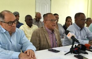 Centrales sindicales anuncian conmemoración Día del Trabajo con acto masivo en el pabellón de Voleibol