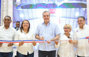 Presidente Luis Abinader entrega reconstrucción polideportivo Ramón Pasián en San Juan de la Maguana