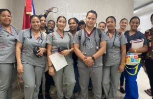 Escuela de enfermería de la UNEV realiza operativo en el Día Mundial de la Hipertensión