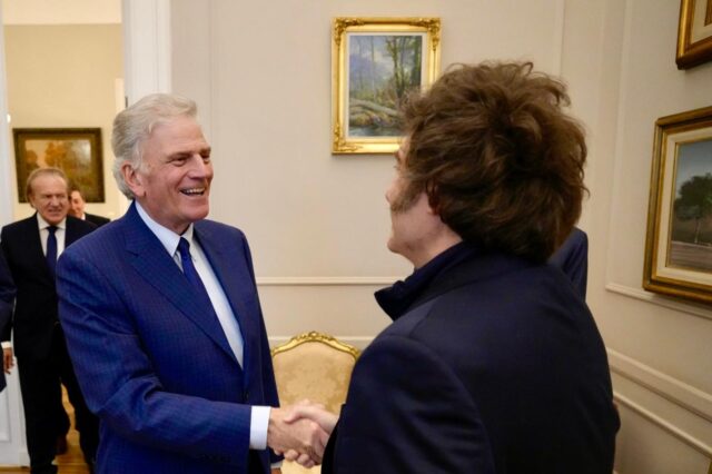 Presidente Milei saluda a franklin Graham (1)