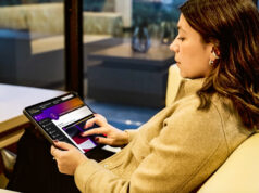 Miles de estudiantes indocumentados abandonan la universidad en EE. UU., pero una alternativa hispana ofrece una vía segura y accesible