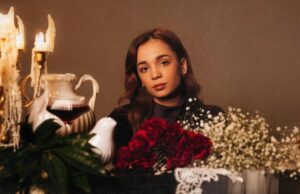 Karen Espinosa presenta su álbum en vivo, Aceite Nuevo, como una ofrenda derramada