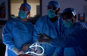 La cirugía suele ser el primer paso en el tratamiento del cáncer colorrectal