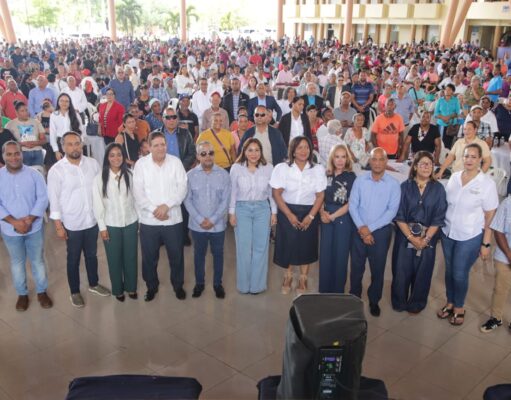 Bonao se moviliza: Más de 2000 personas dialogan en encuentro con Supérate para fortalecer su bienestar
